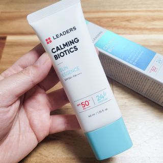 리더스코스메틱 리더스 카밍 바이오틱스 선 에센스 SPF 50+ PA++++ — 5점을 준 리뷰어가 2022년 5월 올린 사용 사진