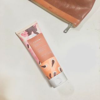 트리마이 주름개선 기능성의 퍼퓸 바디케어, 힐링 베리어 바디크림 3종 택1 — 5점을 준 리뷰어가 2022년 10월 올린 사용 사진