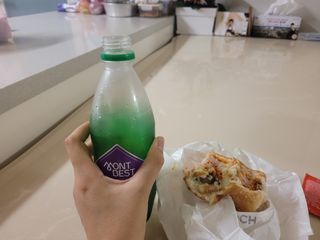 몽베스트 Montbest with Sparkling water Lime20병 — 5점을 준 리뷰어가 2023년 2월 올린 사용 사진