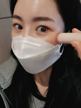 바르는뷰티 데생멀티밤 식물유래성분 97 저분자콜라겐 피부수분 미백 주름개선 멀티밤스틱 — 5점을 준 리뷰어가 2021년 10월 올린 사용 사진