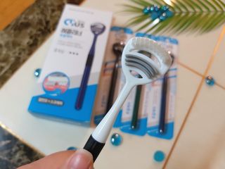 크리오 클리어스 혀백태제거 구취관리 혀클리너 — 5점을 준 리뷰어가 2021년 3월 올린 사용 사진