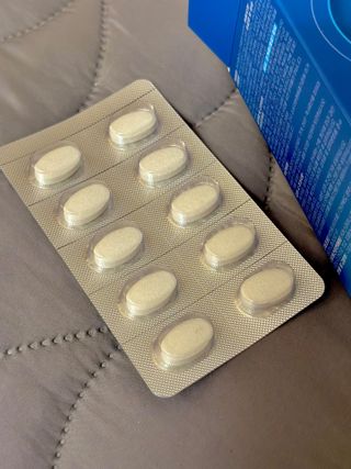 [경남제약헬스케어]케어플러스 관절엔 MSM 1000mg 60정/1개월분/관절/뼈/연골 영양/비타민D+아연/1일2정 — 5점을 준 리뷰어가 2024년 1월 올린 사용 사진