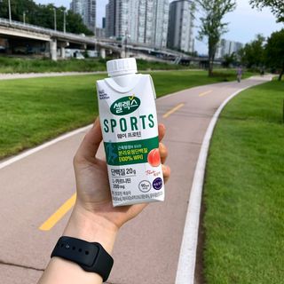 셀렉스스포츠 셀렉스 스포츠 웨이 프로틴 복숭아_ 330ml x 12팩 — 5점을 준 리뷰어가 2021년 8월 올린 사용 사진