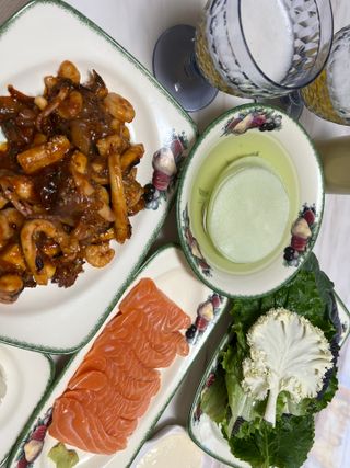화끈한녀석들 새오똥400g 새우,오징어,똥집 볶음요리 소스,밀떡, 참기름 포함 — 4점을 준 리뷰어가 2022년 12월 올린 사용 사진