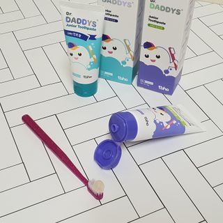 닥터데디스 안심불소 튼튼치약(청포도, 민트 중 택 1) 60g + 여행용 미니 치약 15g — 5점을 준 리뷰어가 2022년 8월 올린 사용 사진