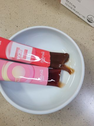 인디닥터 면역 생생 핑크 이뮨 젤리 + 타이탄 BCAA 프로틴 젤리스틱 — 5점을 준 리뷰어가 2022년 5월 올린 사용 사진