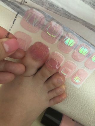 데싱디바 글레이즈 젤네일 별빛유리네일 6종_랜덤발송 — 4점을 준 리뷰어가 2021년 8월 올린 사용 사진