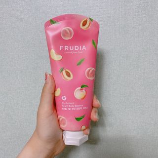 [후르디아] 복숭아 바디워시+바디에센스 세트 — 5점을 준 리뷰어가 2021년 8월 올린 사용 사진