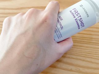 리더스코스메틱 리더스 퍼스트 샷 액티브 에센스 에이지 컨트롤 — 5점을 준 리뷰어가 2021년 10월 올린 사용 사진