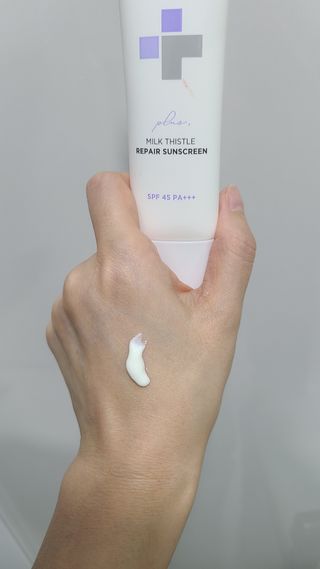 바노바기 코스메틱 바노바기 밀크씨슬 리페어 시카 선스크린 플러스 50ml — 5점을 준 리뷰어가 2023년 3월 올린 사용 사진