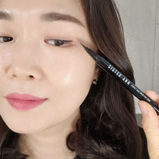 씨스터앤 퍼펙트 엣지 브러쉬 펜 라이너 2종 택 1 — 5점을 준 리뷰어가 2022년 1월 올린 사용 사진