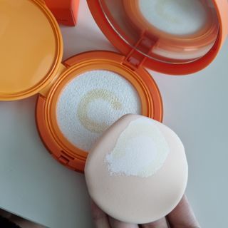 광동생활건강 MF[광동] 비타500✨주름개선·미백·SPF50+🌞퍼펙트쉴드 빅 선쿠션 본품 — 4점을 준 리뷰어가 2024년 5월 올린 사용 사진
