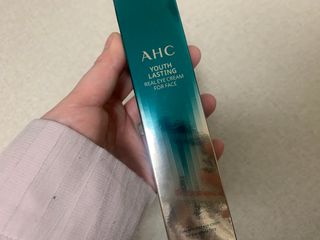 [NEW 탄력유턴 아이크림] AHC 유스 래스팅 리얼 아이크림 포 페이스 — 5점을 준 리뷰어가 2021년 3월 올린 사용 사진