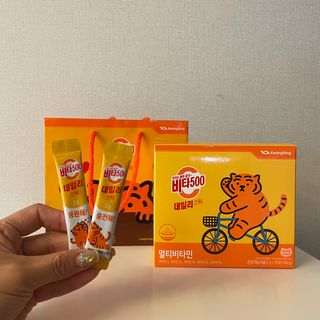 광동제약 [광동] 비타500데일리스틱 70포X2개 + 뚱랑이엽서 + 쇼핑백 증정 — 5점을 준 리뷰어가 2022년 11월 올린 사용 사진