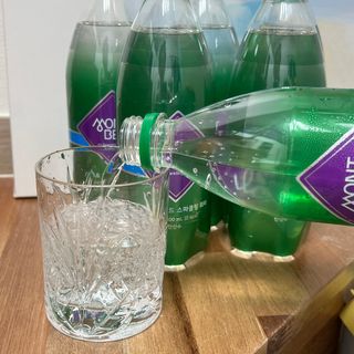몽베스트 Montbest with Sparkling water Plain 20병 — 4.5점을 준 리뷰어가 2022년 7월 올린 사용 사진
