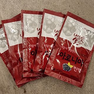 서울약사신협_내몸애생발란스아로니아_70ml x 30포 — 5점을 준 리뷰어가 2021년 6월 올린 사용 사진