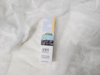 제주인디 삼달리 브리즈 바디&필로우 릴렉싱 미스트 제주 하귤 — 5점을 준 리뷰어가 2023년 3월 올린 사용 사진