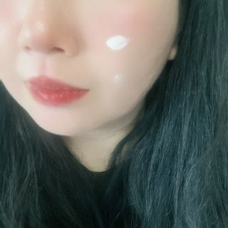 MF[스킨1004] 마다가스카르 센텔라 히알루-시카 워터핏 선세럼 50ml — 5점을 준 리뷰어가 2024년 5월 올린 사용 사진