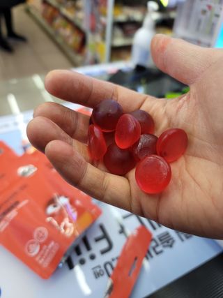 [푸름웰니스] 라바 멀티비타민 구미 36g — 5점을 준 리뷰어가 2022년 2월 올린 사용 사진