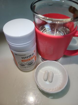 프리마인 성큼다가온 봄, 이너뷰티를 챙겨야 피부도 화사하게, 컨디션도 활기차게. 흡수율을 높인 고효율 비타민. — 5점을 준 리뷰어가 2022년 12월 올린 사용 사진