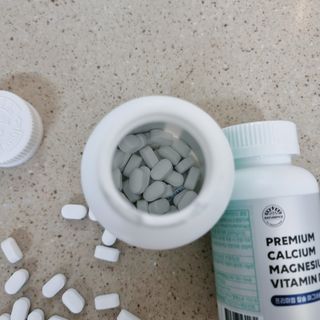 서울약사신협 네이처픽_칼슘마그네슘비타민D_1,305mg x 120캡슐 — 4점을 준 리뷰어가 2021년 9월 올린 사용 사진