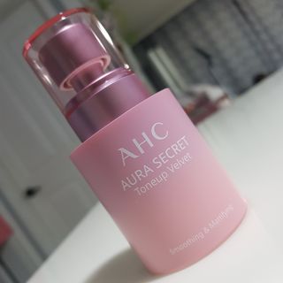 AHC 아우라 시크릿 톤업 벨벳 — 5점을 준 리뷰어가 2021년 4월 올린 사용 사진