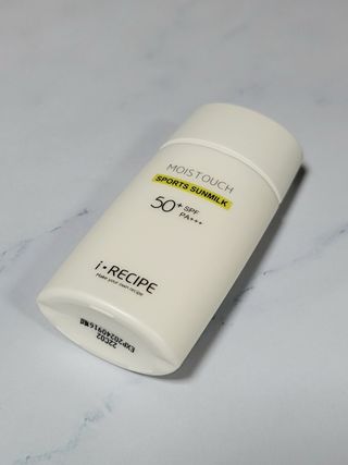 아이레시피 모이스트터치 스포츠 선밀크 50ml (SPF50+ PA+++) — 5점을 준 리뷰어가 2023년 4월 올린 사용 사진