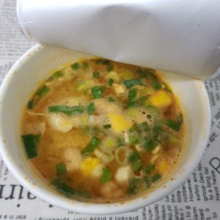 NISSIN 닛신 컵누들  4종 - 씨푸드오리지날, 씨푸드 스파이시, 씨푸드 커리, 씨푸드 XO소스 — 4.5점을 준 리뷰어가 2021년 12월 올린 사용 사진