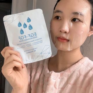 Dr.느루벗 느루벗 EGF FGF 스킨 리커버리 마스크 10장 — 5점을 준 리뷰어가 2021년 3월 올린 사용 사진