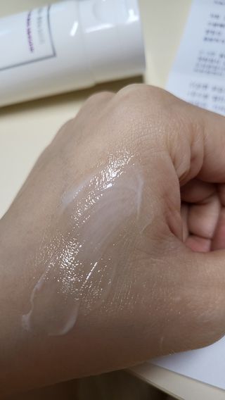 셀프 모이스처라이징 프로텍션 크림 셀프 모이스처라이징 프로텍션크림 — 3점을 준 리뷰어가 2022년 3월 올린 사용 사진