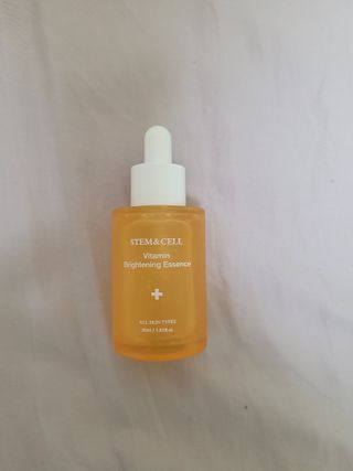 체르엠 스템앤셀 비타민 브라이트닝 에센스 30ml 1개 — 4점을 준 리뷰어가 2021년 11월 올린 사용 사진