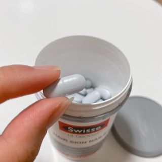 Swisse 스위스 헤어스킨네일 100정 — 4점을 준 리뷰어가 2021년 9월 올린 사용 사진