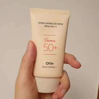 [오띠] SET_더마 컨트롤 선 크림( SPF50+ PA++++) & 100 마스크팩 x  4매 (수분/탄력/광채/장벽) — 5점을 준 리뷰어가 2022년 7월 올린 사용 사진