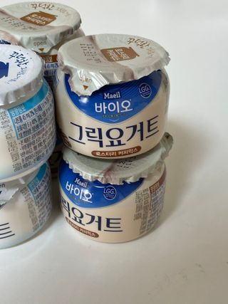 매일바이오 그릭요거트 오리지널 플레인 4개, 로스터리 커피믹스 4개 — 5점을 준 리뷰어가 2021년 12월 올린 사용 사진