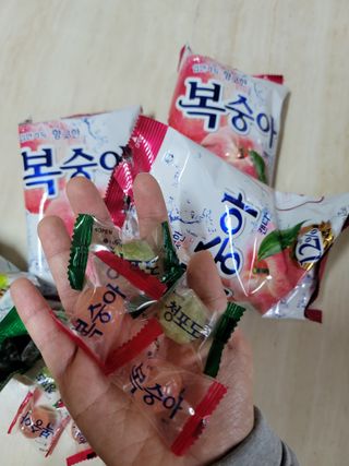 청포도캔디 복숭아캔디 — 5점을 준 리뷰어가 2022년 11월 올린 사용 사진