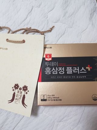 서울약사신협_투데이홍삼정플러스스틱_10g x 30포 — 5점을 준 리뷰어가 2021년 2월 올린 사용 사진