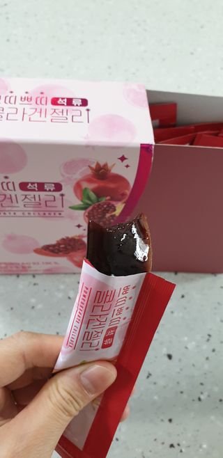 헬스업_쁘띠쁘띠석류콜라겐젤리_20g x 14포 — 5점을 준 리뷰어가 2020년 12월 올린 사용 사진