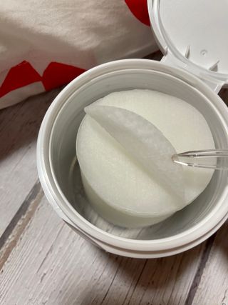 산다화 비타민씨 화이트닝 토너 패드 — 5점을 준 리뷰어가 2023년 9월 올린 사용 사진