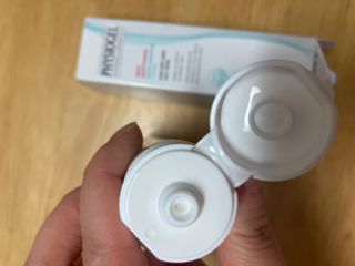피지오겔 레드수딩 시카밸런스 크림 50ml — 5점을 준 리뷰어가 2022년 4월 올린 사용 사진