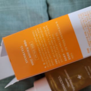 체르엠 스템앤셀 비타민 브라이트닝 에센스 30ml 1개 — 5점을 준 리뷰어가 2022년 2월 올린 사용 사진