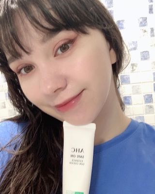 [AHC] 세이프온 에센스 선크림 올리브영 스페셜 증정 기획세트 — 5점을 준 리뷰어가 2022년 6월 올린 사용 사진