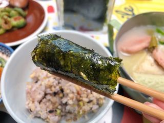 [해림맛김] 들기름에 구운 바삭바삭 김 4종 세트 + 1종 랜덤발송 총5개입 — 5점을 준 리뷰어가 2021년 2월 올린 사용 사진