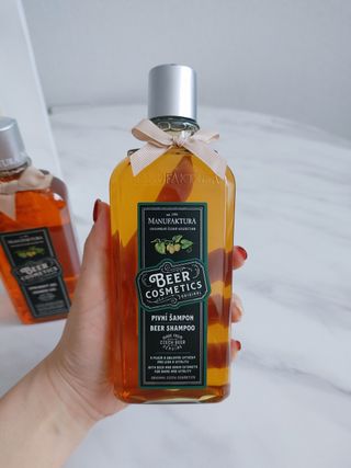 체코 비건화장품 마뉴팍투라 향좋은 천연 맥주샴푸 맥주샤워젤 — 4.5점을 준 리뷰어가 2022년 5월 올린 사용 사진