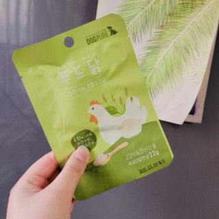 도그퓨어 푸드닭 강아지 닭고기 통살 애견간식 오리지널/차전자피/초록입홍합 — 5점을 준 리뷰어가 2021년 10월 올린 사용 사진