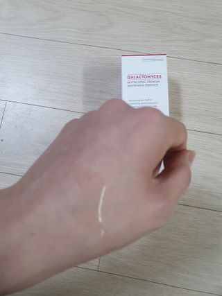 오투에니원 갈락토미세스 리바이탈라이징 프리미엄 화이트닝 에센스 50ml — 5점을 준 리뷰어가 2022년 12월 올린 사용 사진