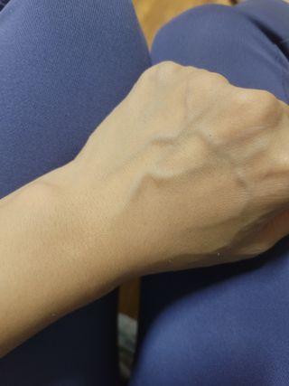 브에노 파리퀸 윌 페이스 오일 — 4점을 준 리뷰어가 2021년 8월 올린 사용 사진