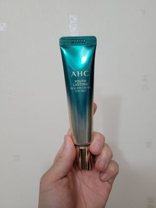 [NEW 탄력유턴 아이크림] AHC 유스 래스팅 리얼 아이크림 포 페이스 — 5점을 준 리뷰어가 2021년 3월 올린 사용 사진