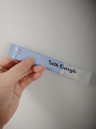 실크가글 실크단백질 함유 구강청결제 11ml 50포 — 4점을 준 리뷰어가 2021년 9월 올린 사용 사진