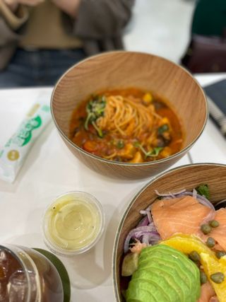 코끼리 더 샐러드 카페 뚝섬점 [코끼리 더 샐러드 카페] 공팔리터 set 뚝섬유원지점 — 5점을 준 리뷰어가 2022년 1월 올린 사용 사진
