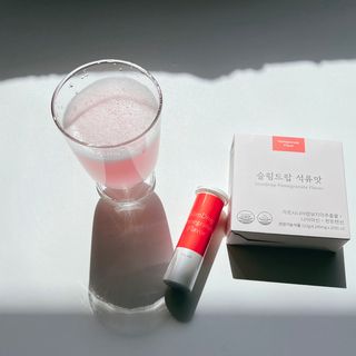[슬림드랍 석류맛] 건기식 다이어트 보조제 겸 비타민 — 4.5점을 준 리뷰어가 2022년 3월 올린 사용 사진